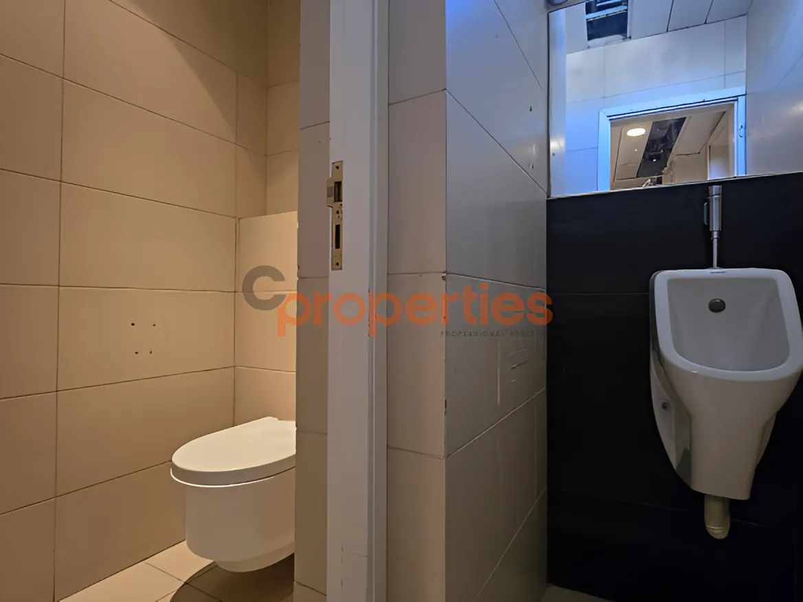 Office for Rent in Forn El Chebbak