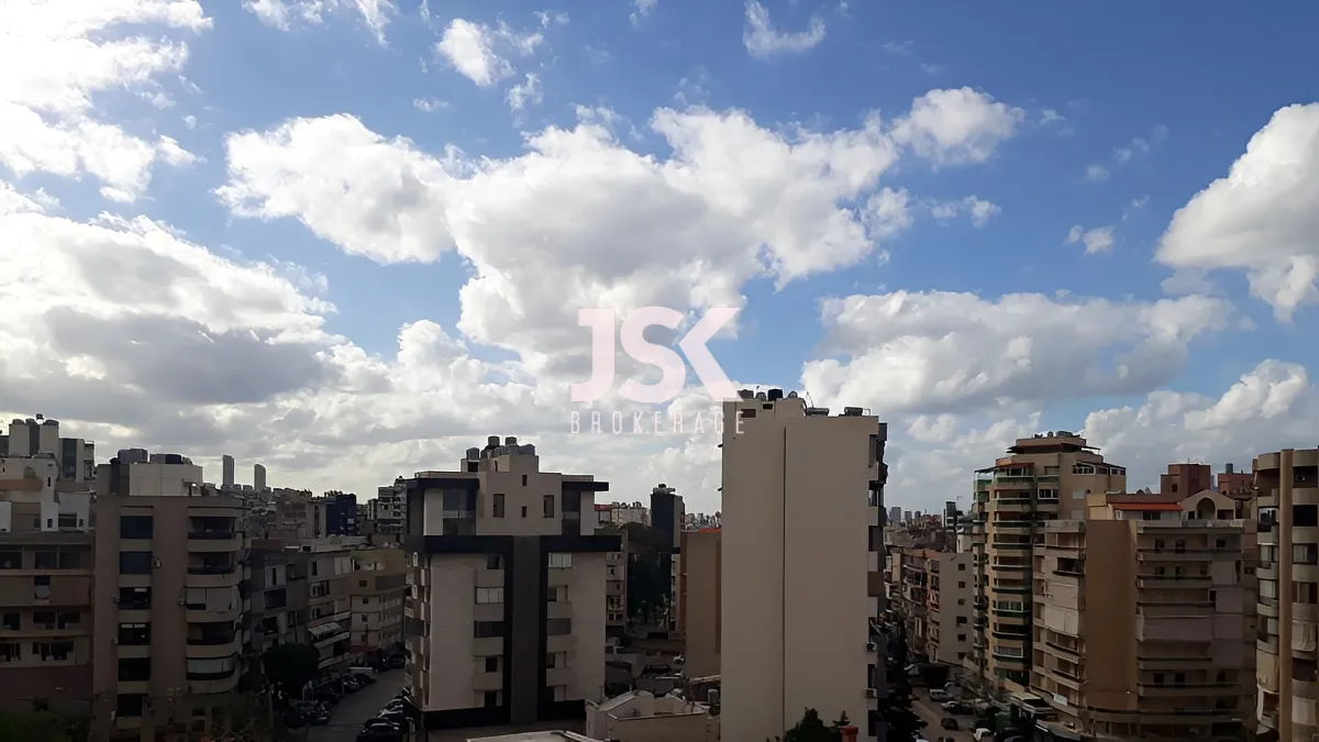 Office for sale in Jdeideh
