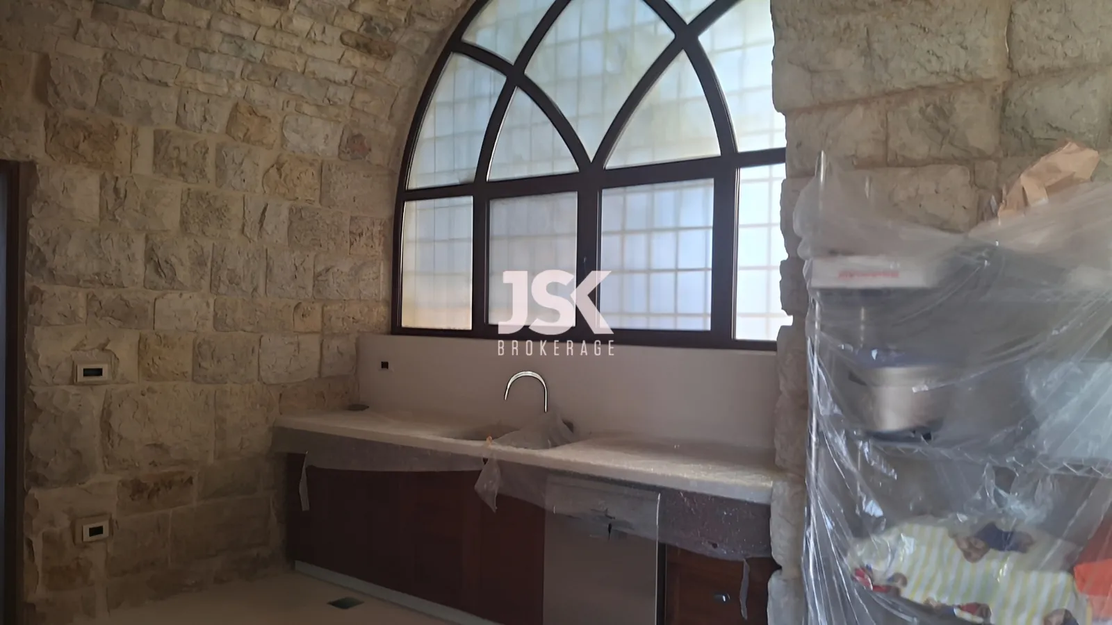 Villa for Sale in Bmekkine