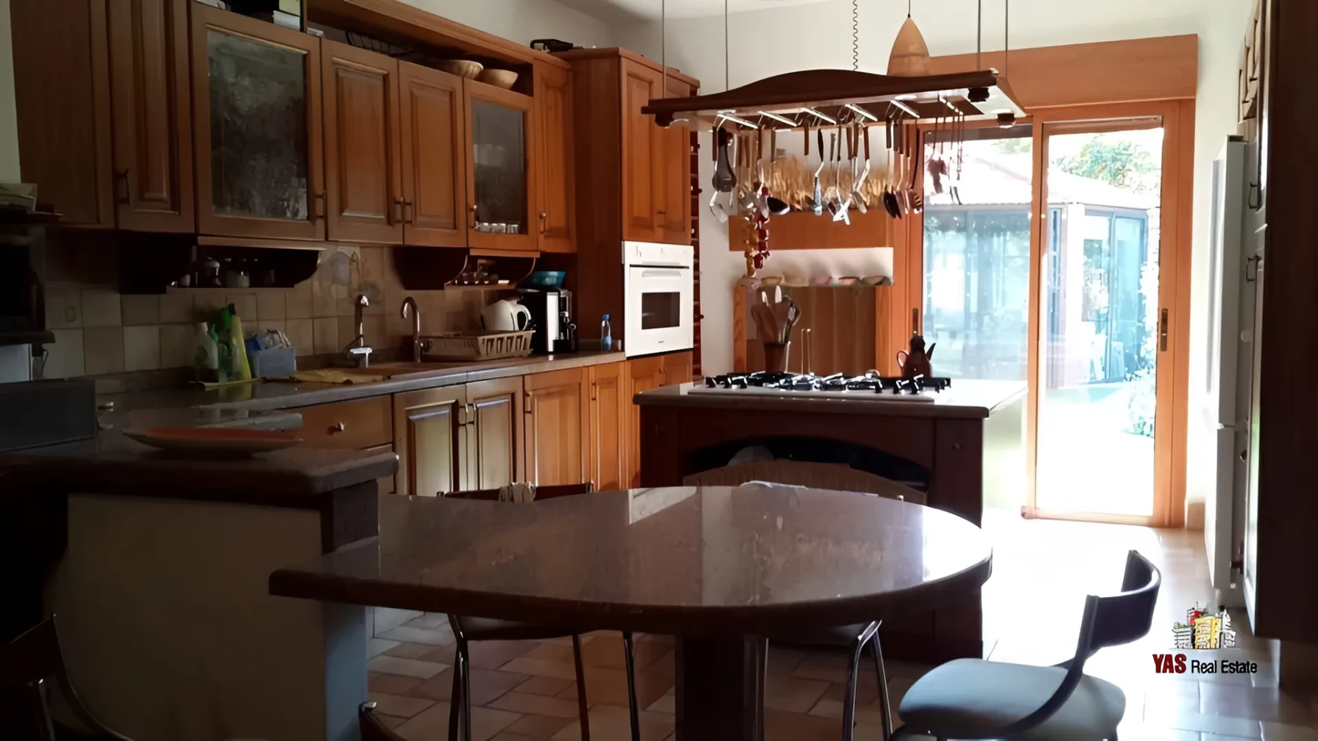 Villa for Sale in Rayfoun