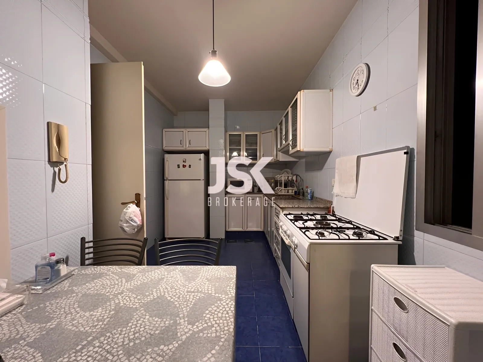 Apartment for Sale in Forn El Chebbak