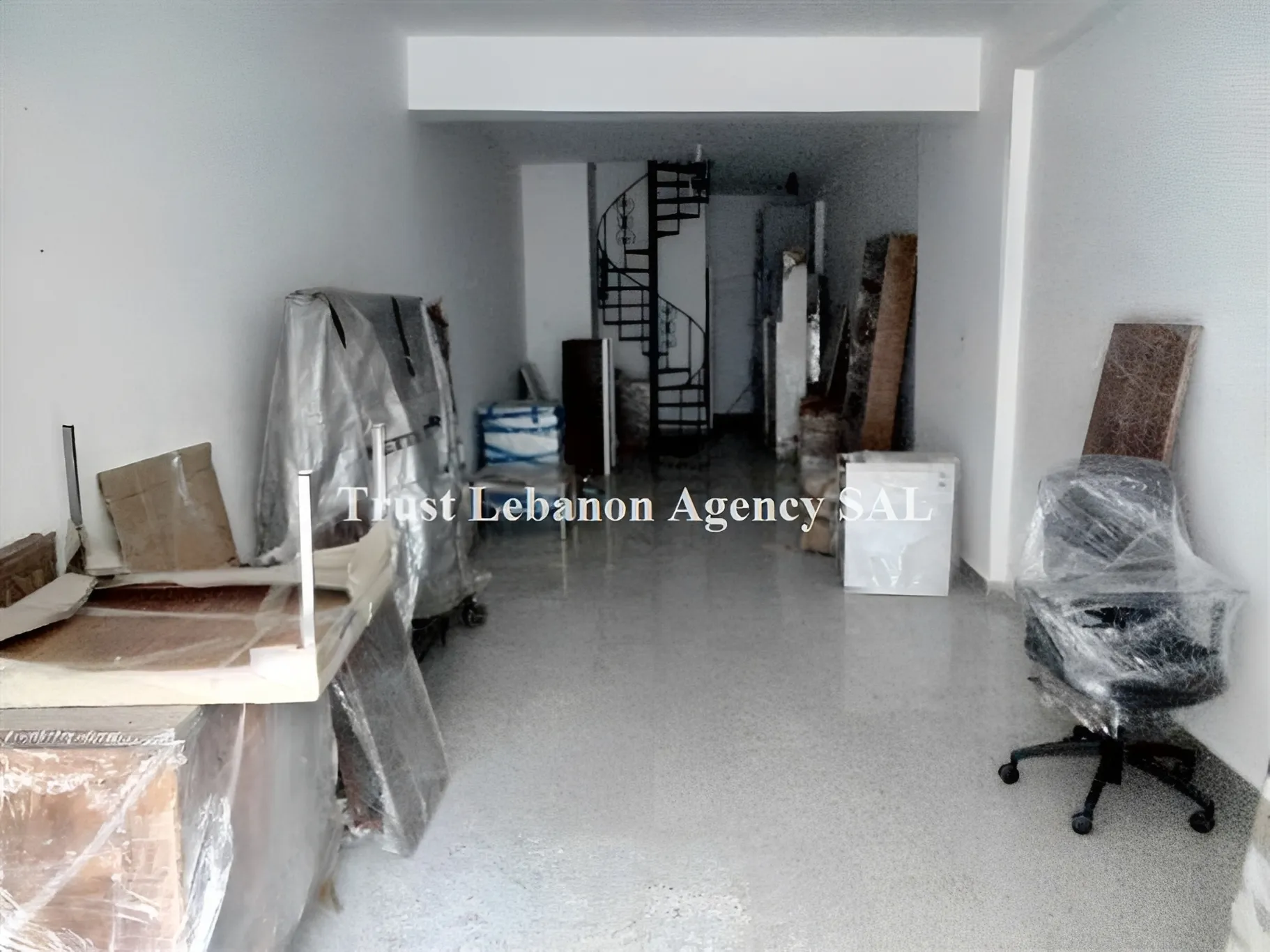 Shop for sale in Beirut, Moucharafieh