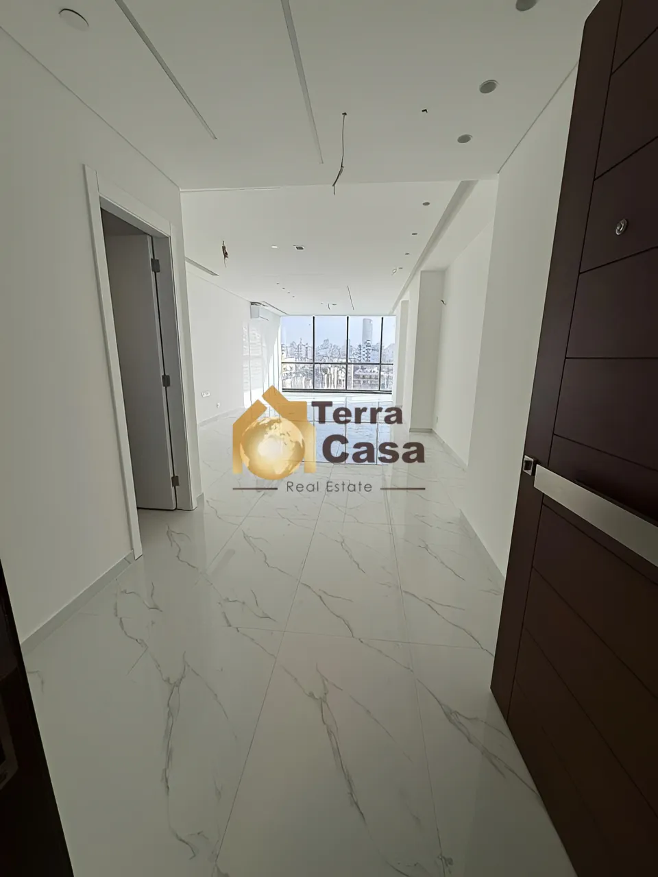 Commercial for rent in Dekwaneh
