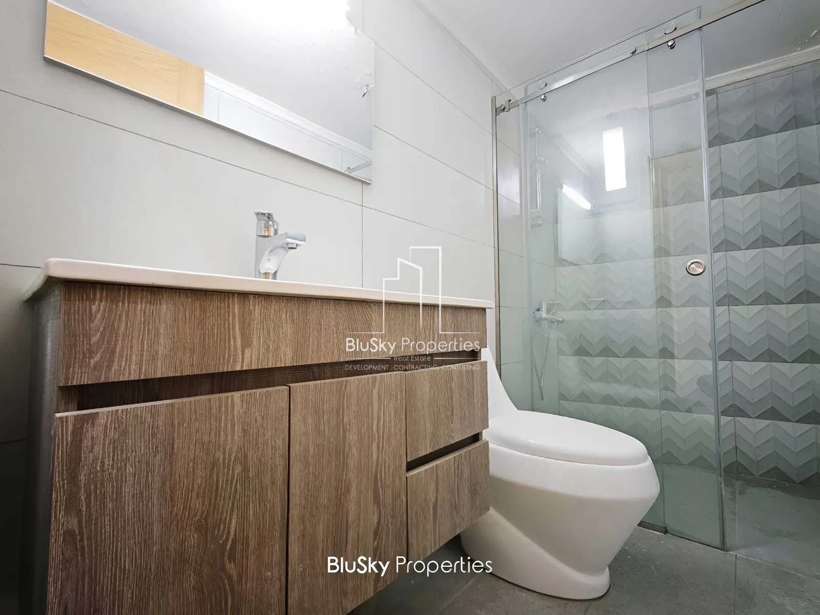 Apartment for Sale in Jouret El Ballout