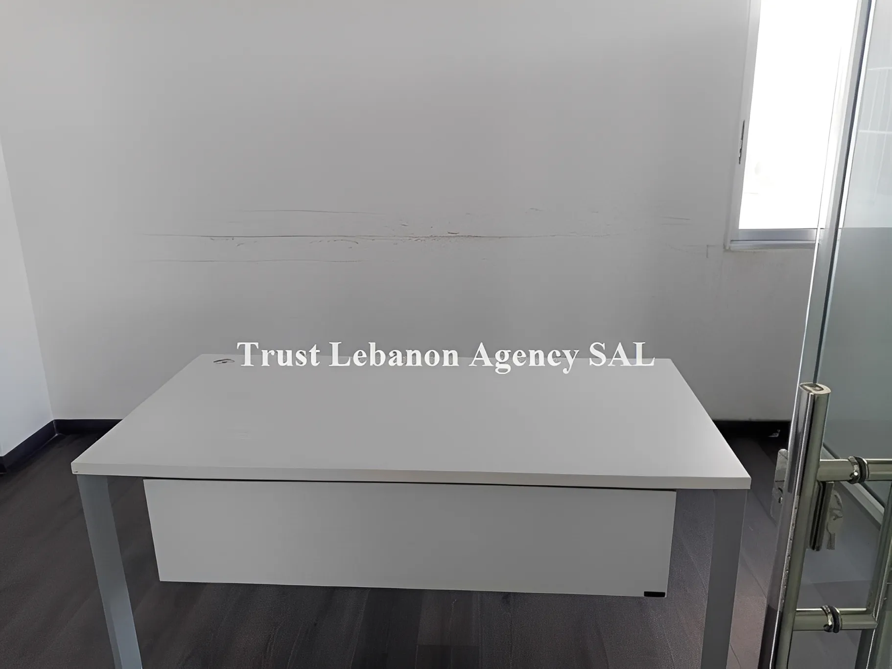 Office for rent in Beirut, Medawar