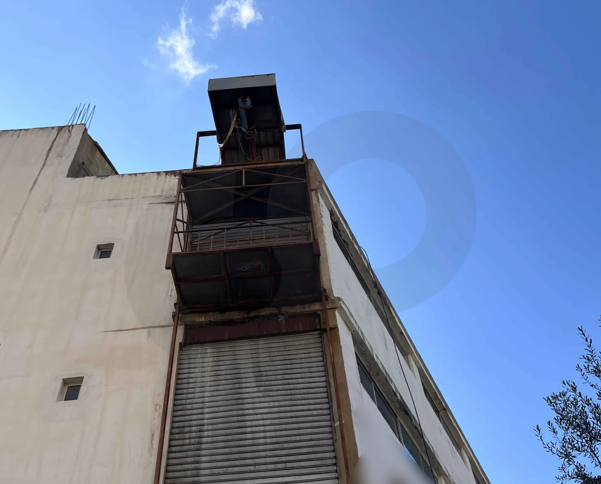 Building for Sale in Fanar