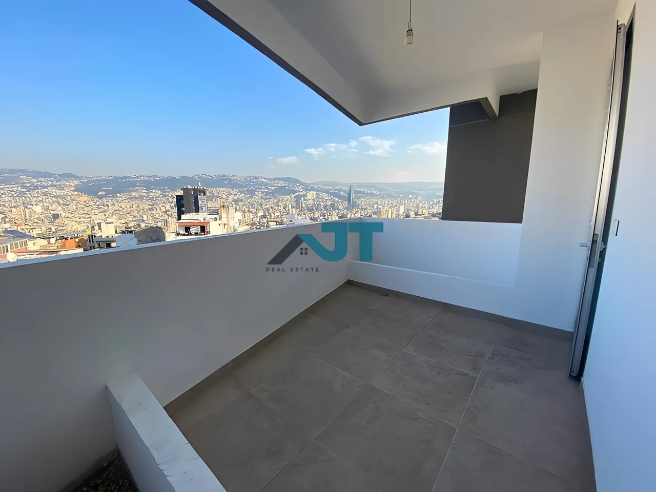 Apartment for Sale in Achrafieh, Geitawi - 2 bed