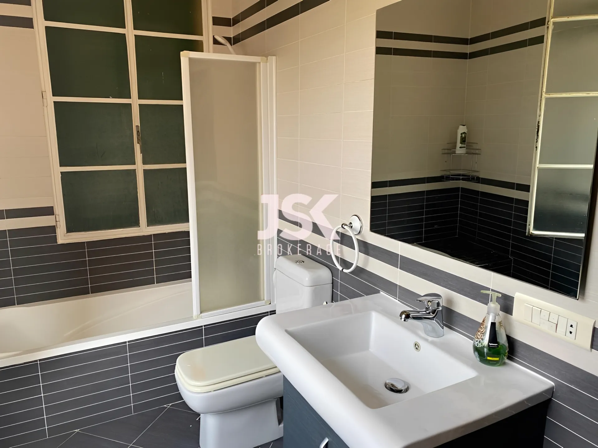 Apartment for Rent in Downtown