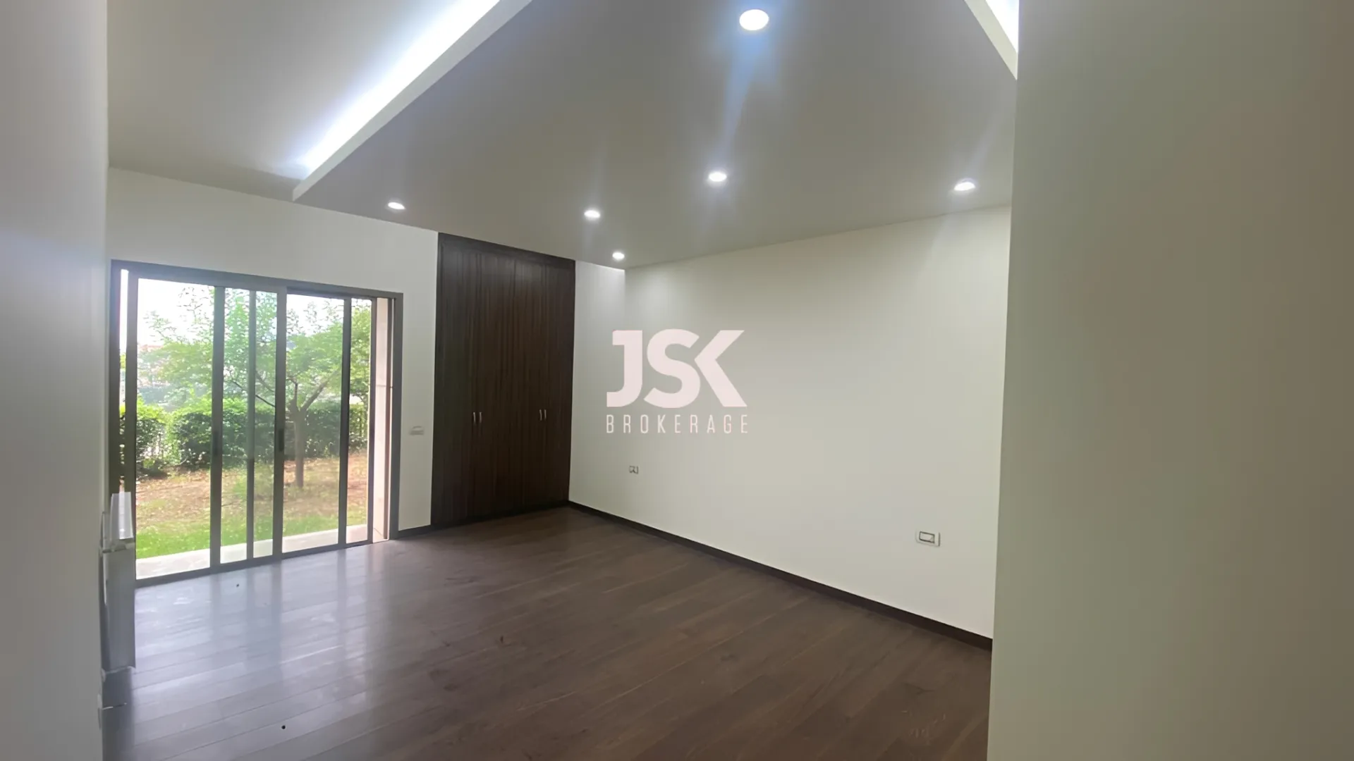 Apartment for Sale in Mtaileb