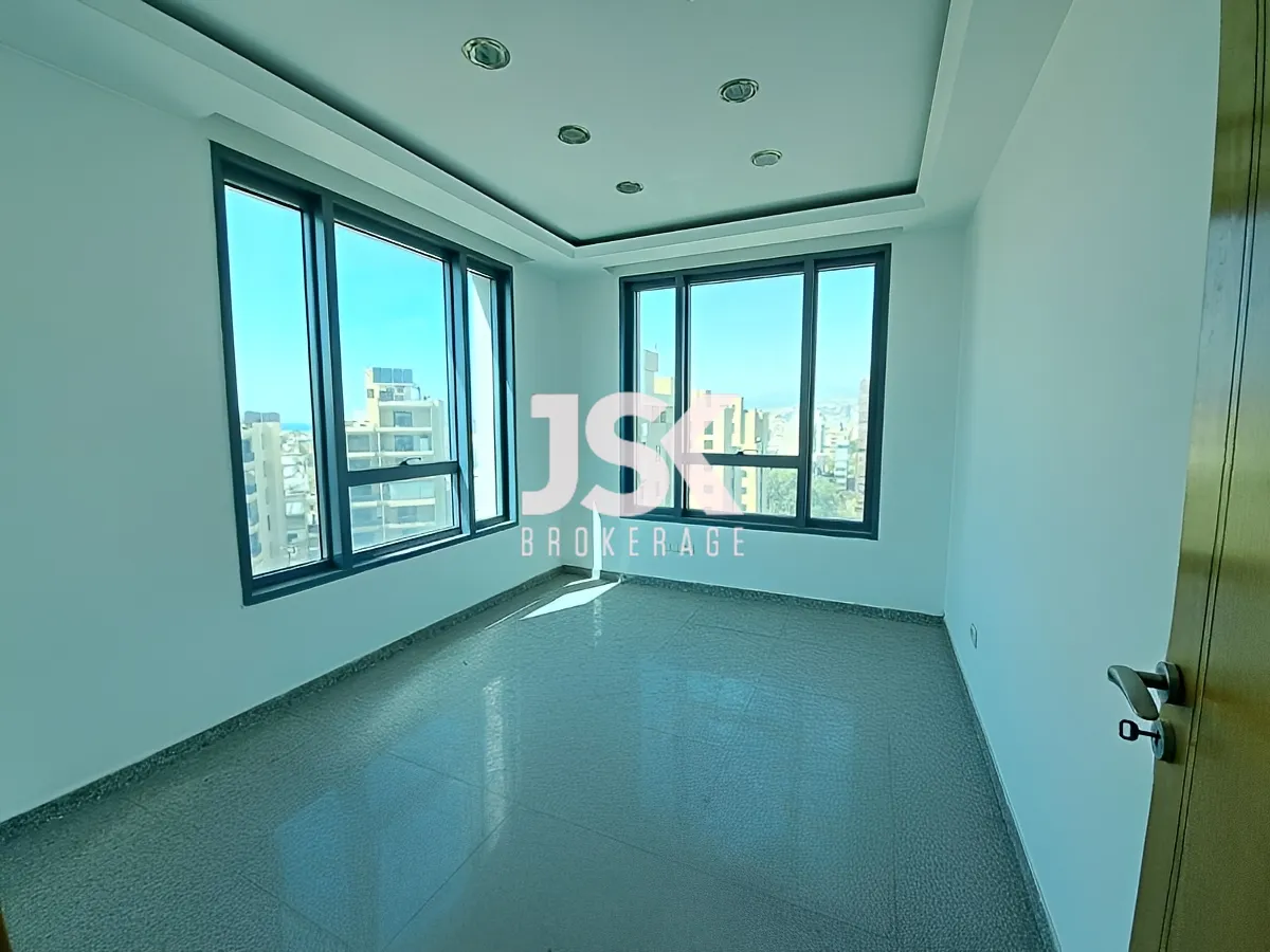 Office for rent in Baouchriyeh