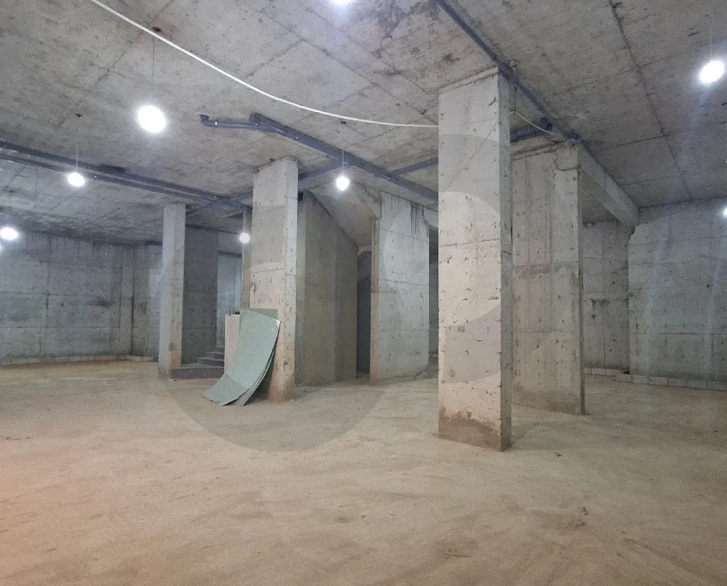 Warehouse for sale in Chouit