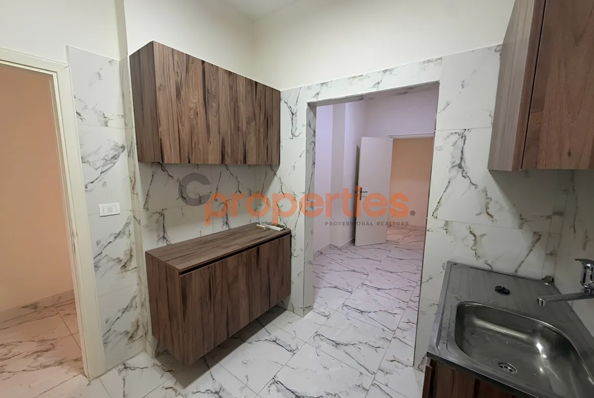 Office for Rent in Forn El Chebbak
