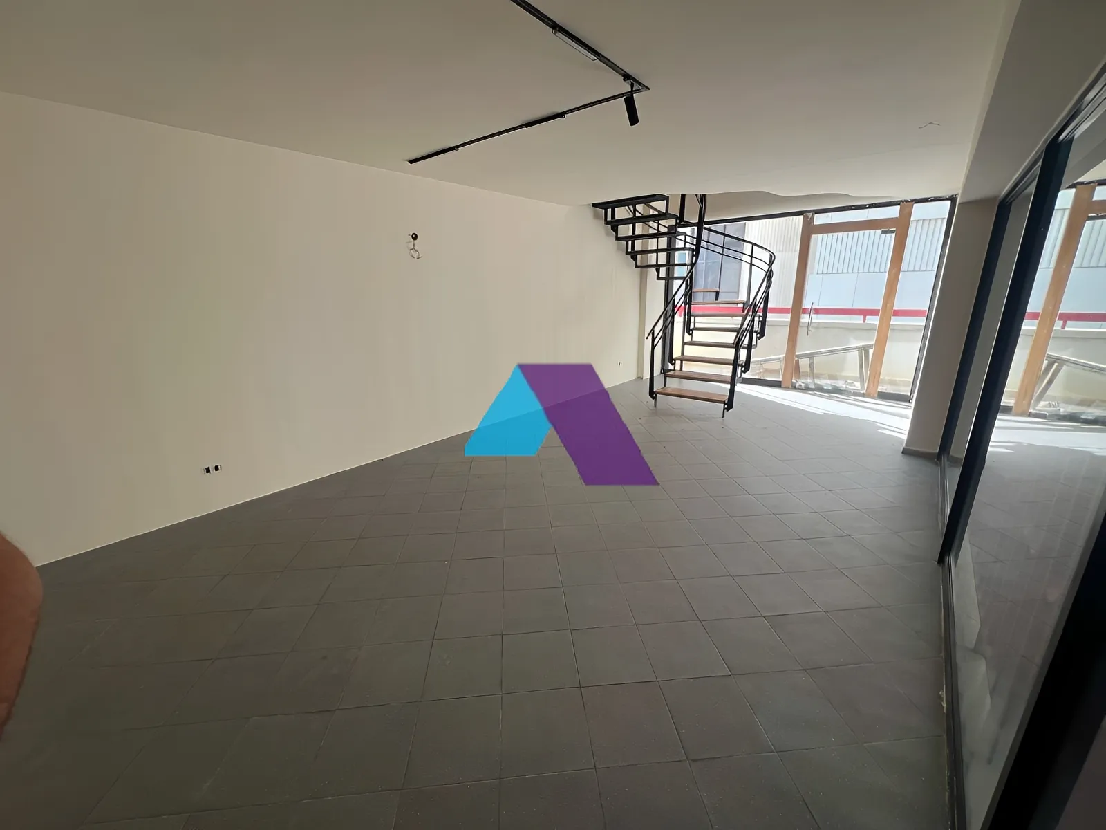 Office for Sale in Kaslik