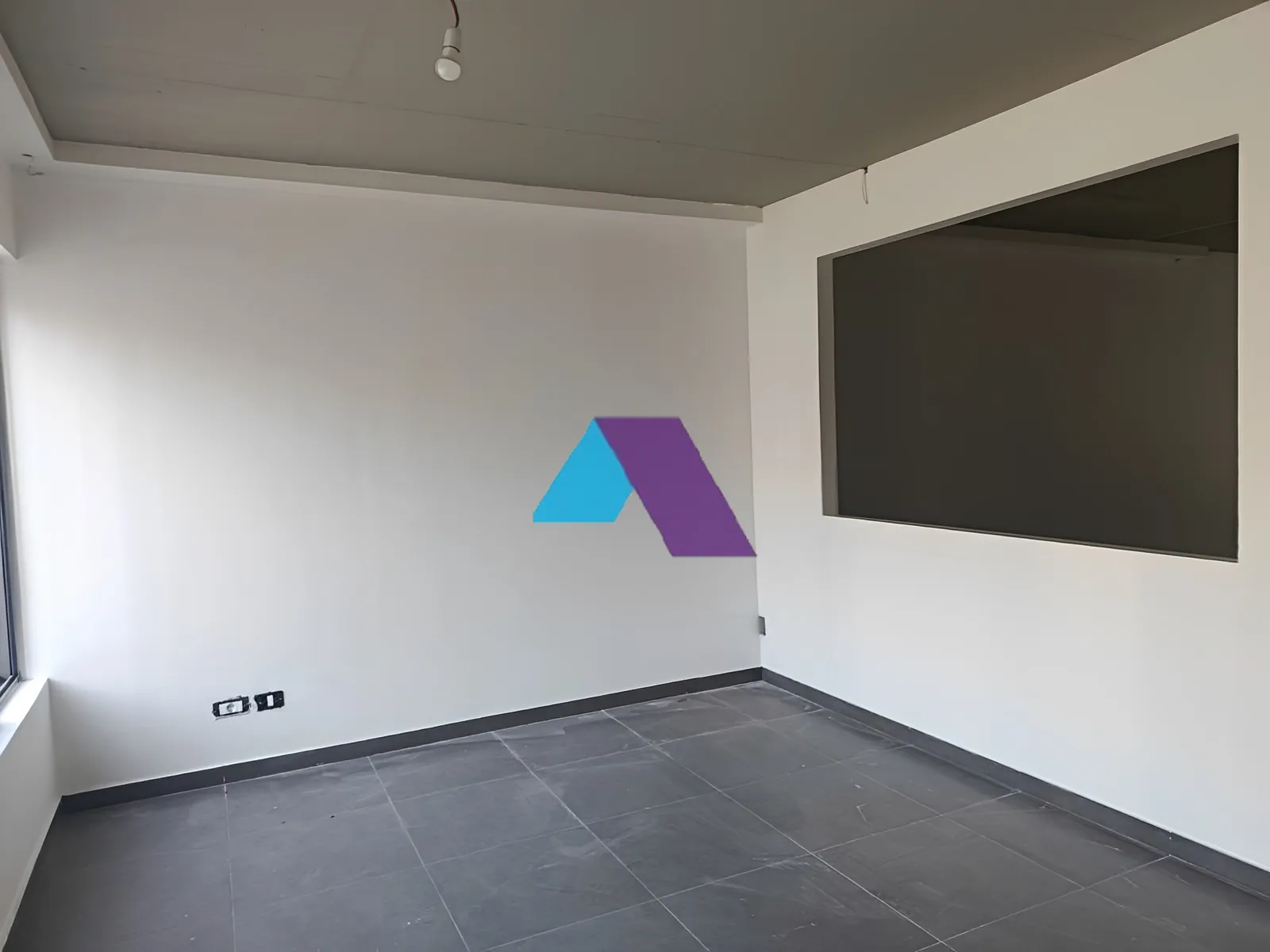 Office for rent in Dekwaneh