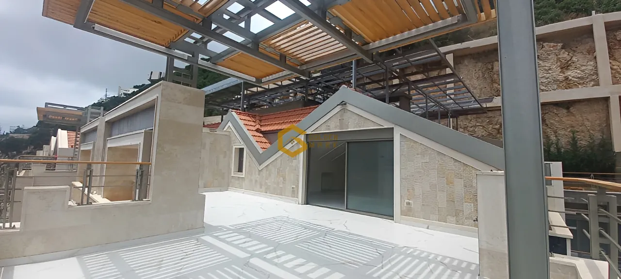 Duplex for Sale in Adma w Dafnah - 4 bed, 5 bath
