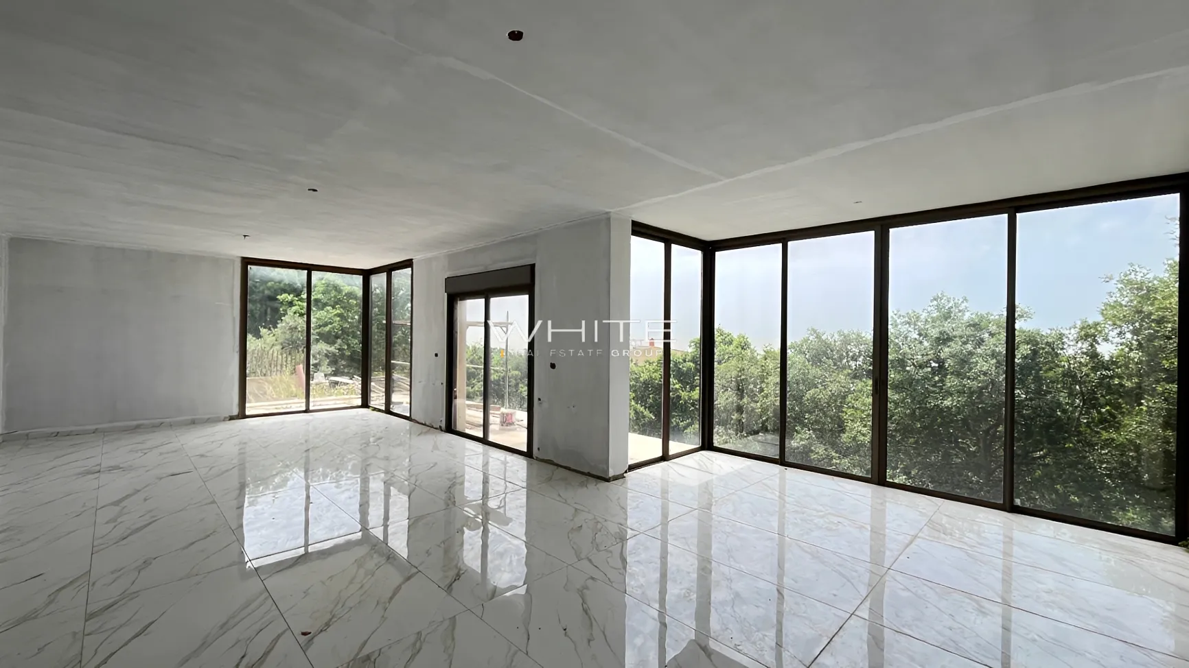 Apartment for sale in Cornet Chahwan, Lebanon - 3 bed, 4 bath