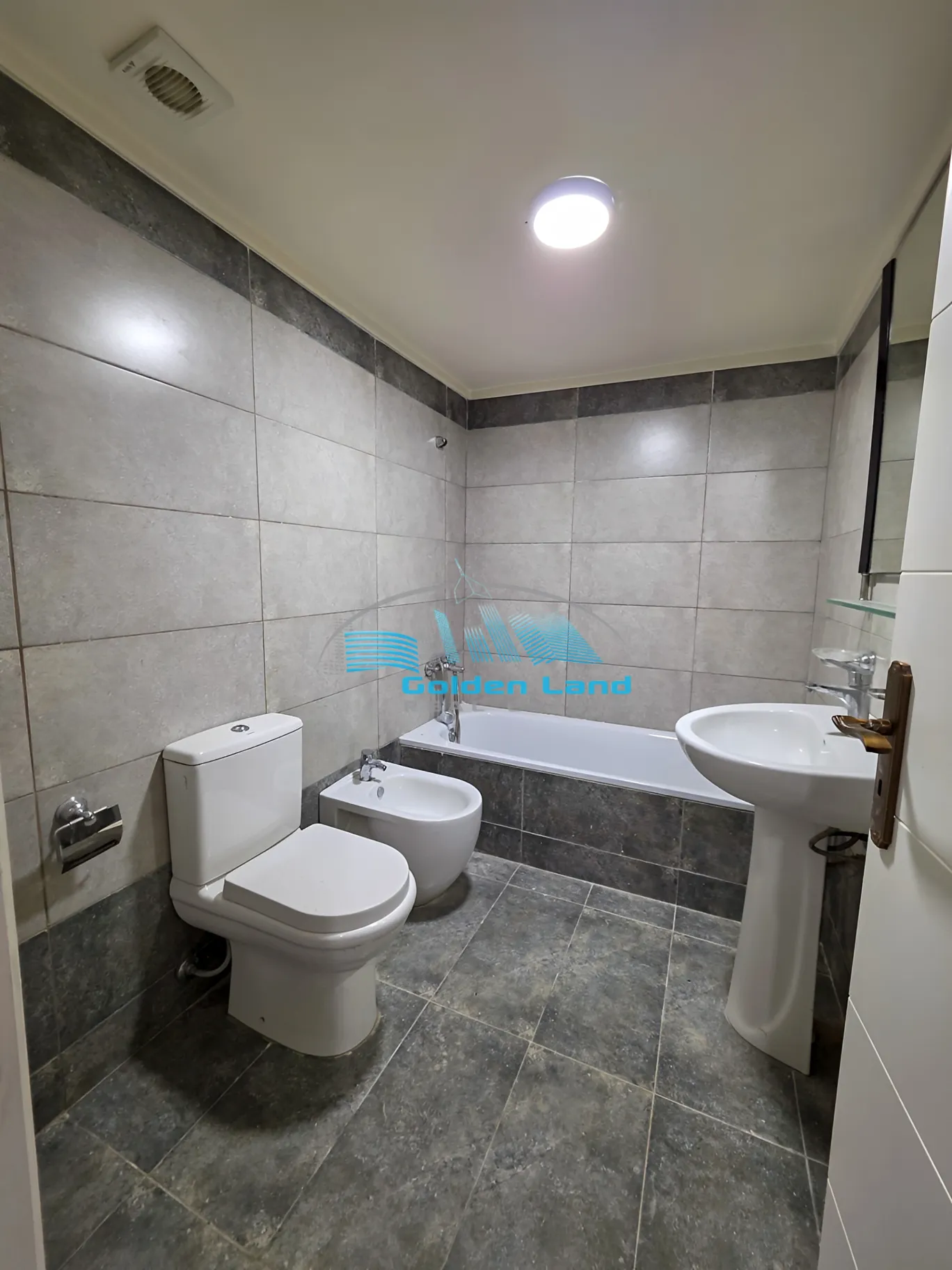 Apartment for sale in Zikrit, Lebanon