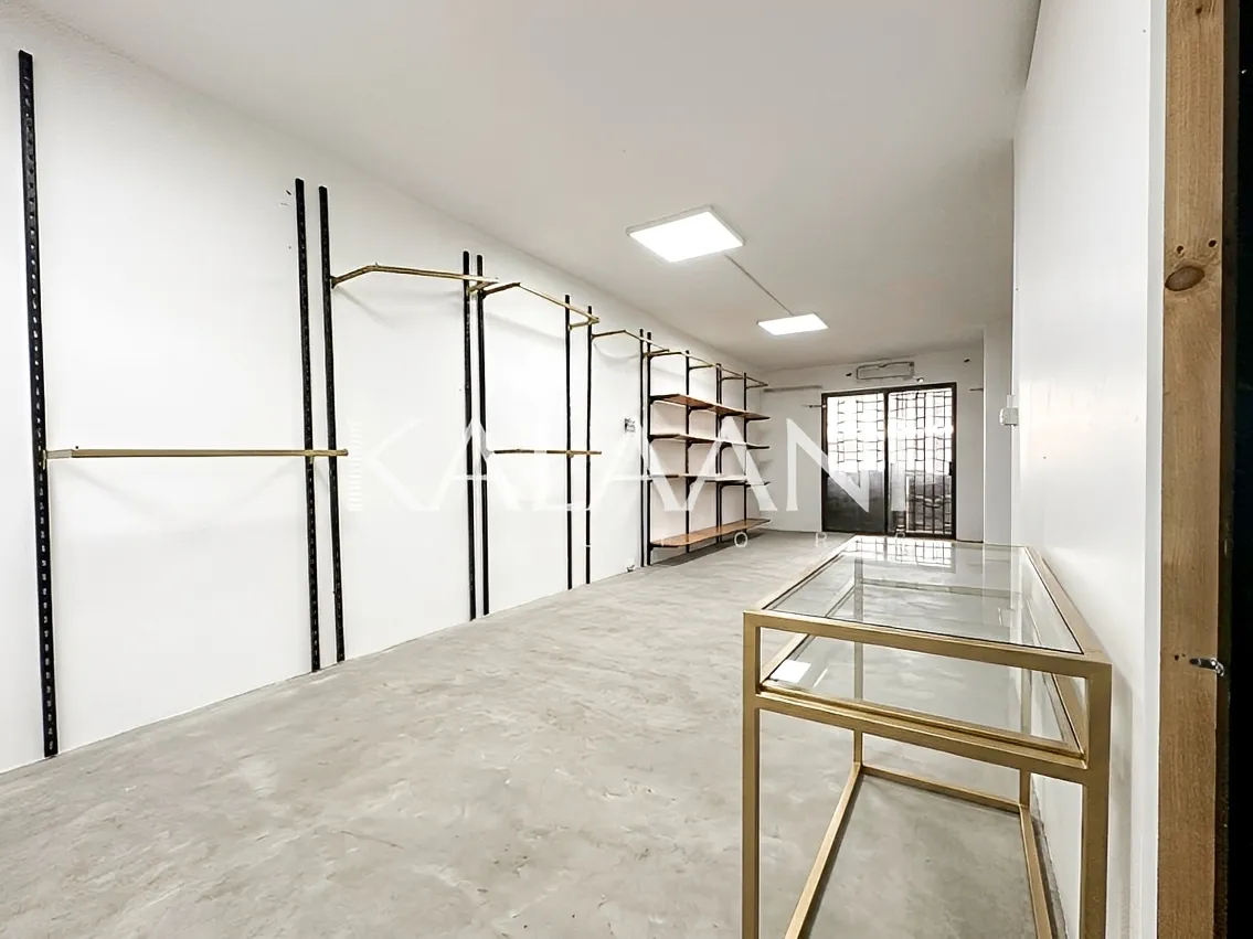 Showroom for sale in Zalqa, Lebanon