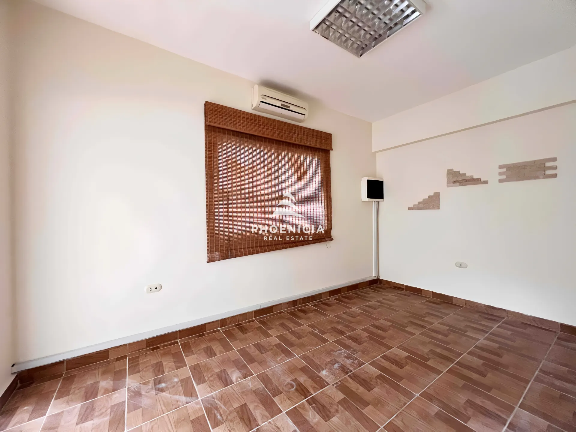 Office for rent in Byblos