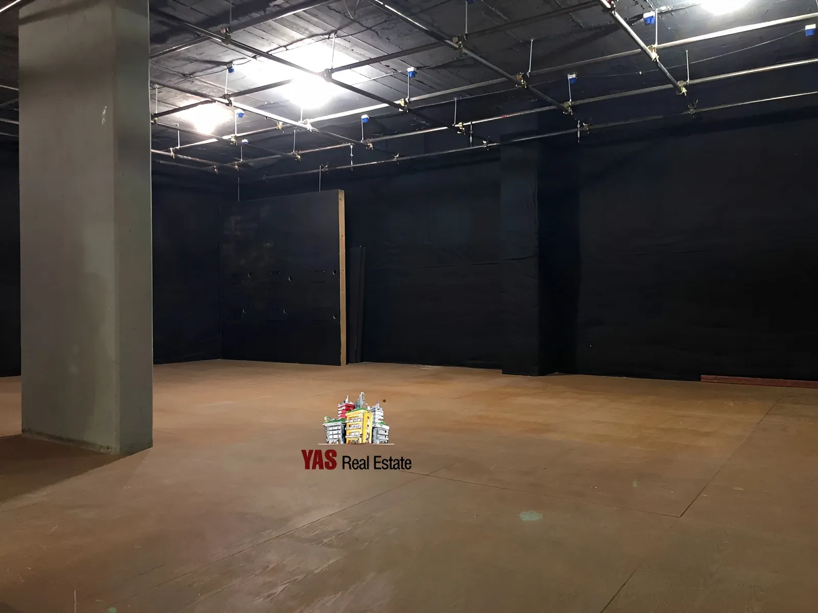 Showroom for Sale in Bsalim