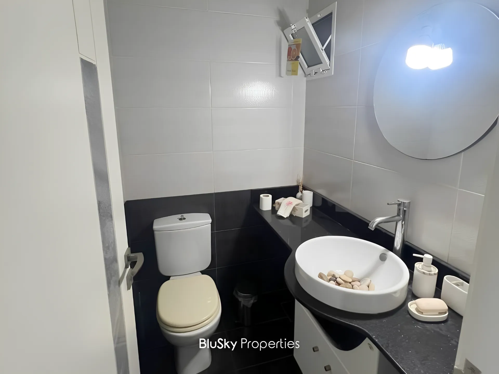 Apartment for rent in Amchit, lebanon