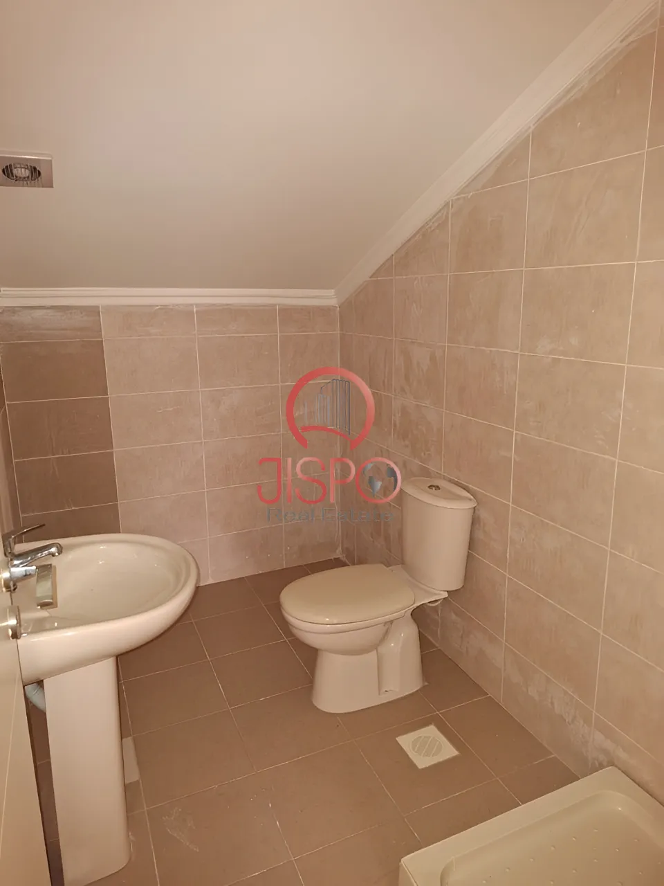 Duplex for Sale in Bouar