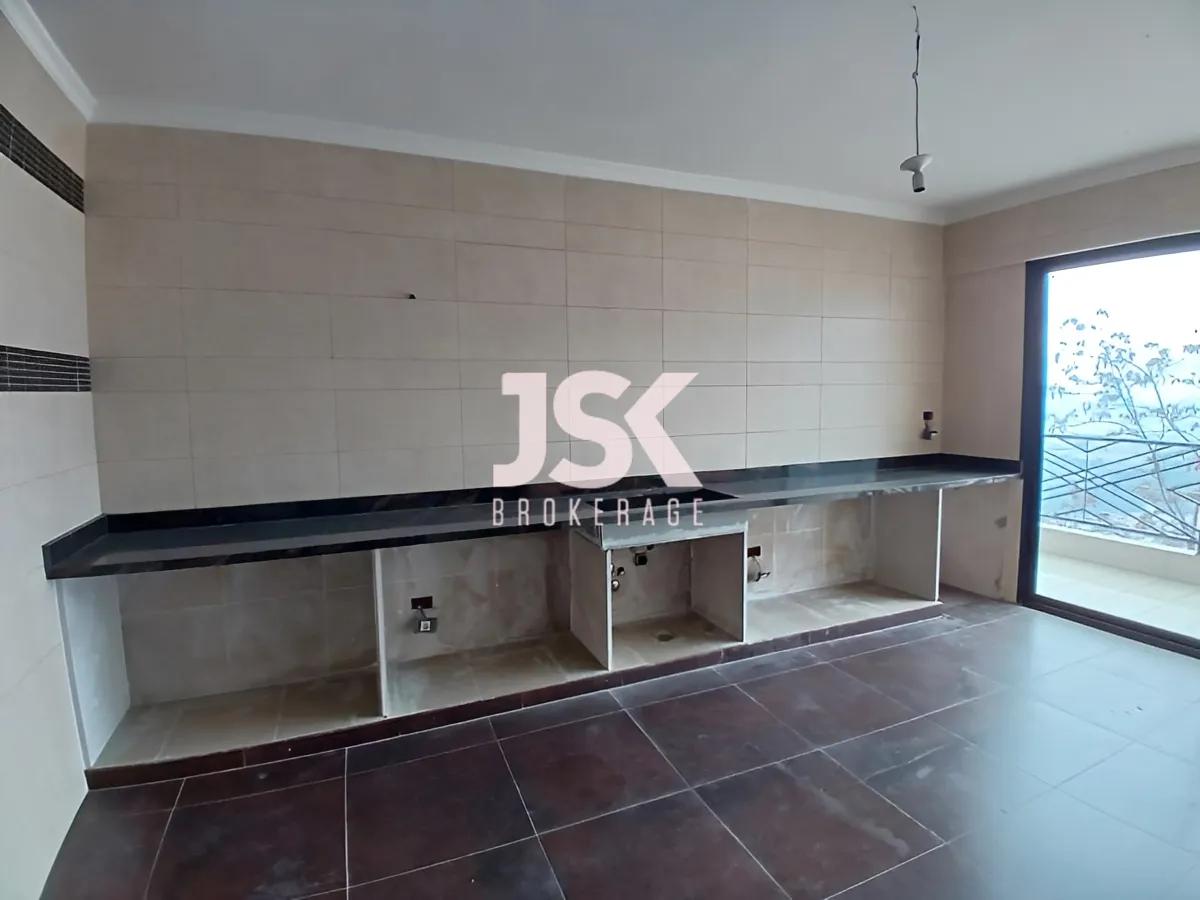 Apartment for Sale in Mazraat Yachoua, Lebanon