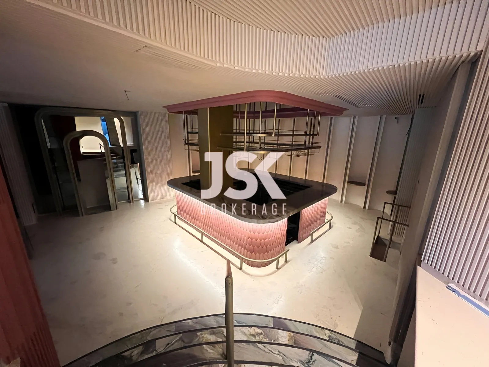 Restaurant for rent in Saifi Village