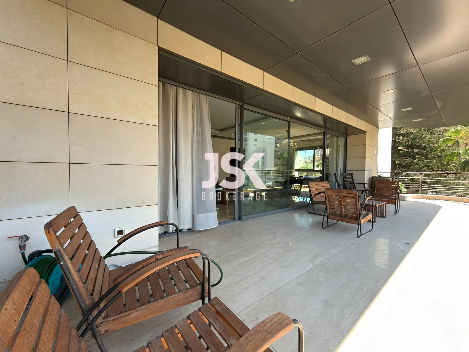 Apartment for Rent in Achrafieh - 3 bed