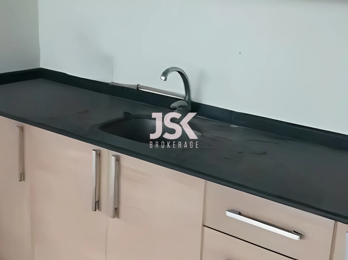 Office for Rent in Sin El Fil