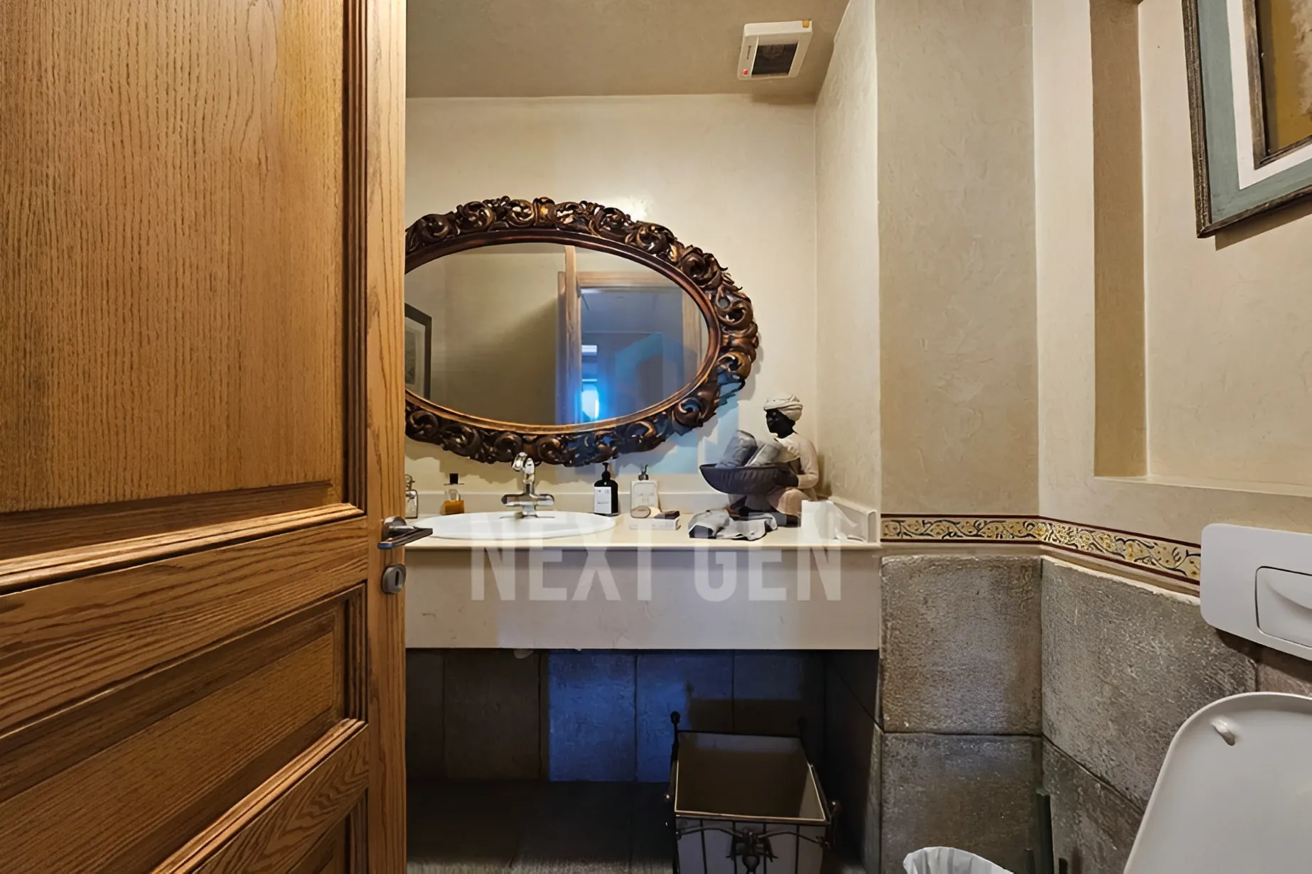 Apartment for Rent in Achrafieh, Beirut, Lebanon