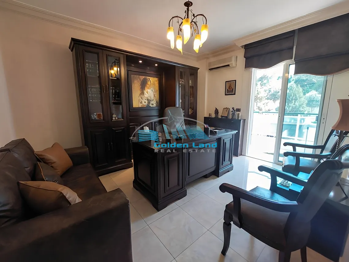 Apartment for Sale in Qornet El Hamra, Lebanon - 3 bed, 3 bath