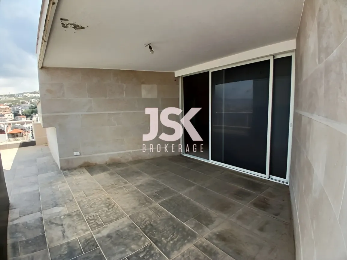 Duplex for sale in Mazraat Yachoua, Lebanon - 4 bed, 5 bath