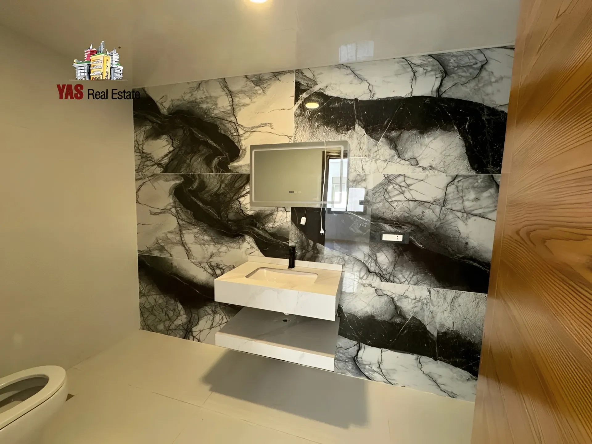 Apartment for Sale in Ballouneh - 3 bed, 3 bath
