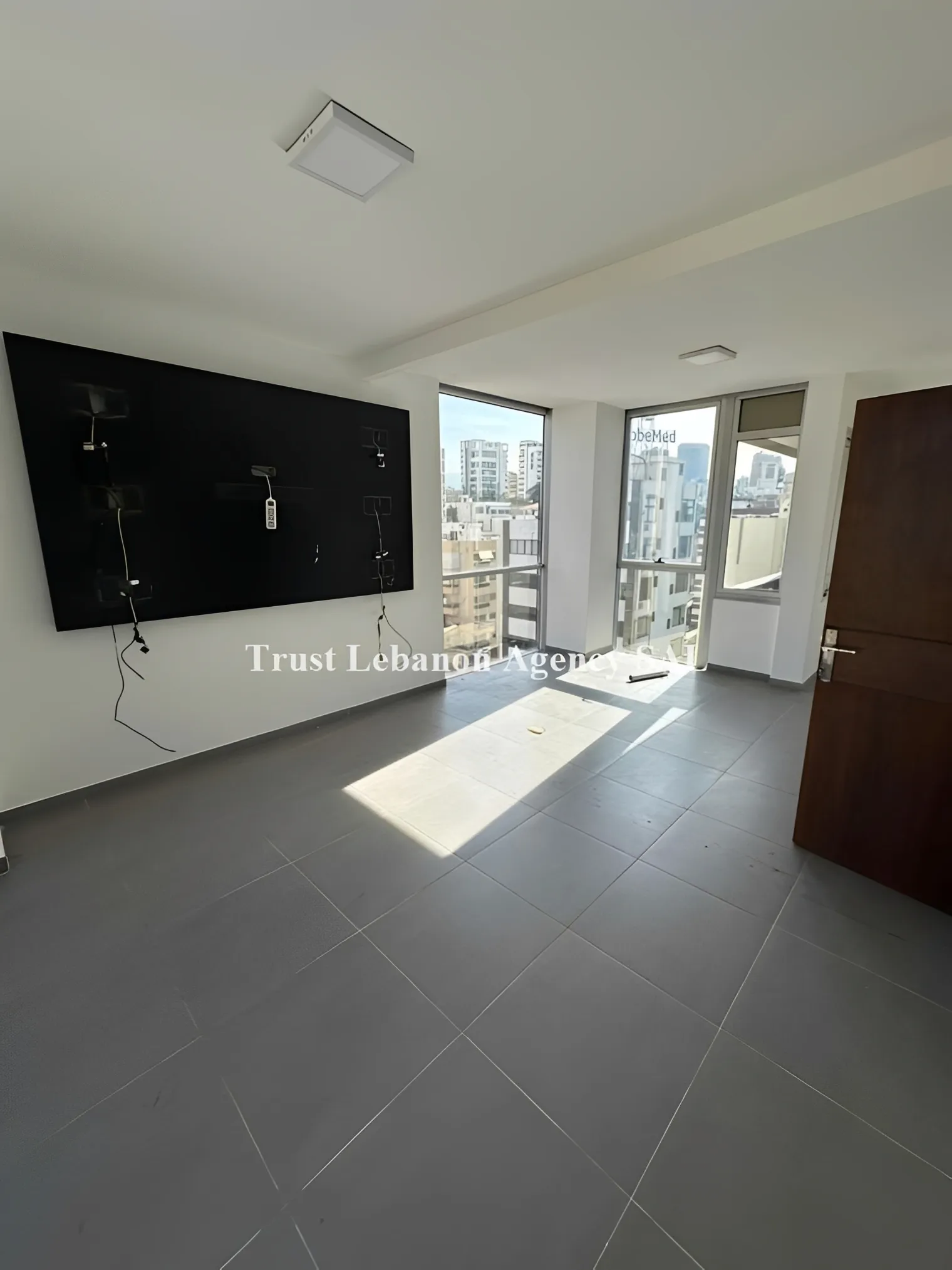 Office For Rent in Metn, Sin El Fil