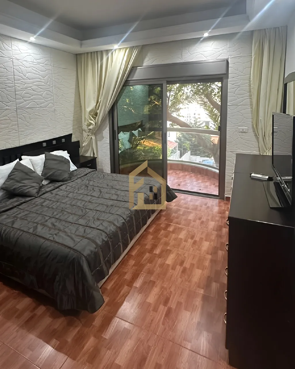 Apartment for rent in Aaoukar, Lebanon - 2 bed, 2 bath