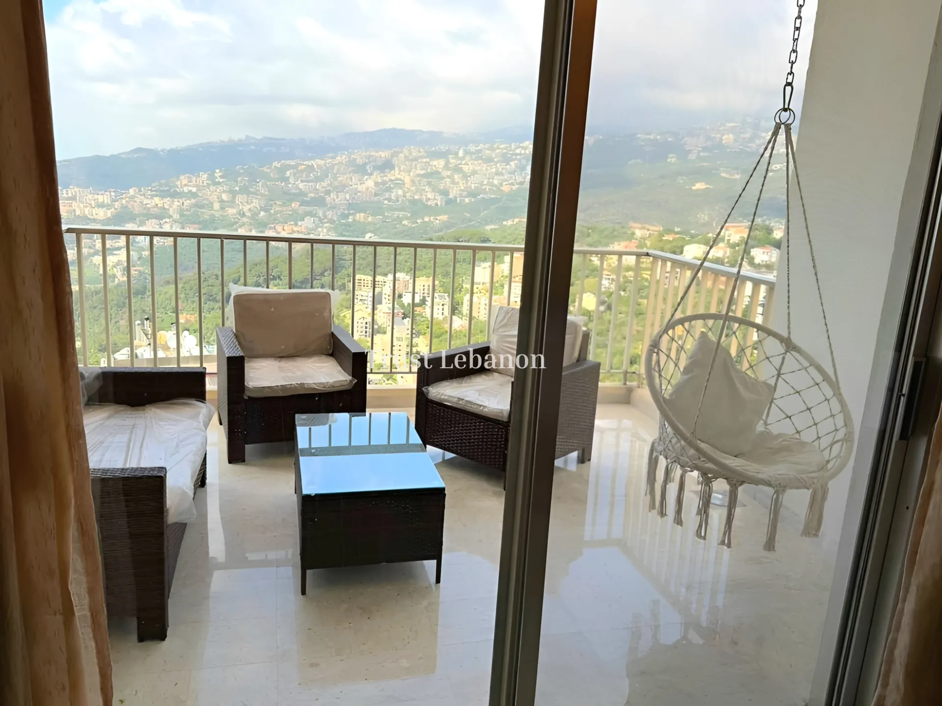 Apartment for rent in Mazraat Yachoua, Lebanon