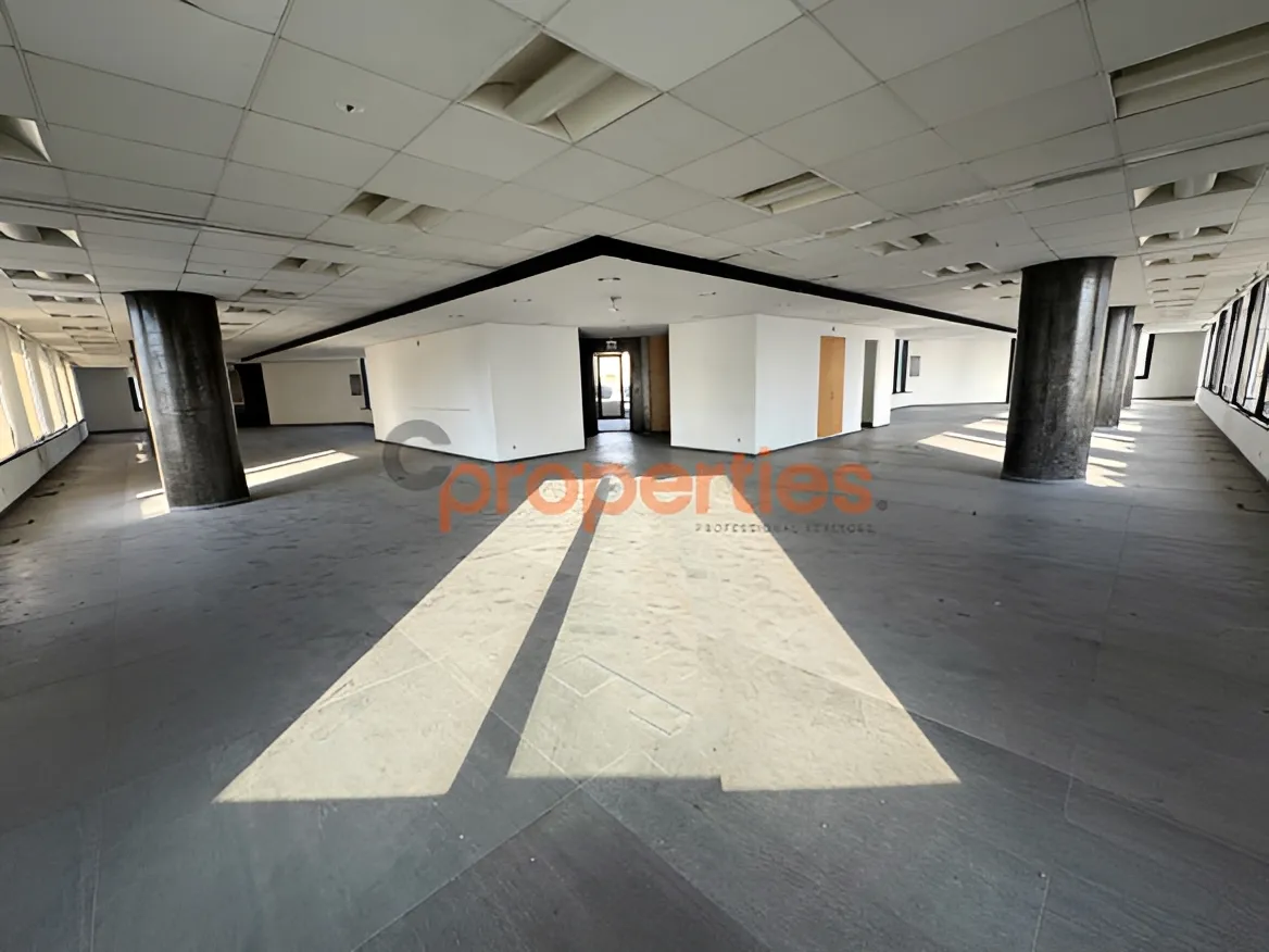 Office for Rent in Forn El Chebbak