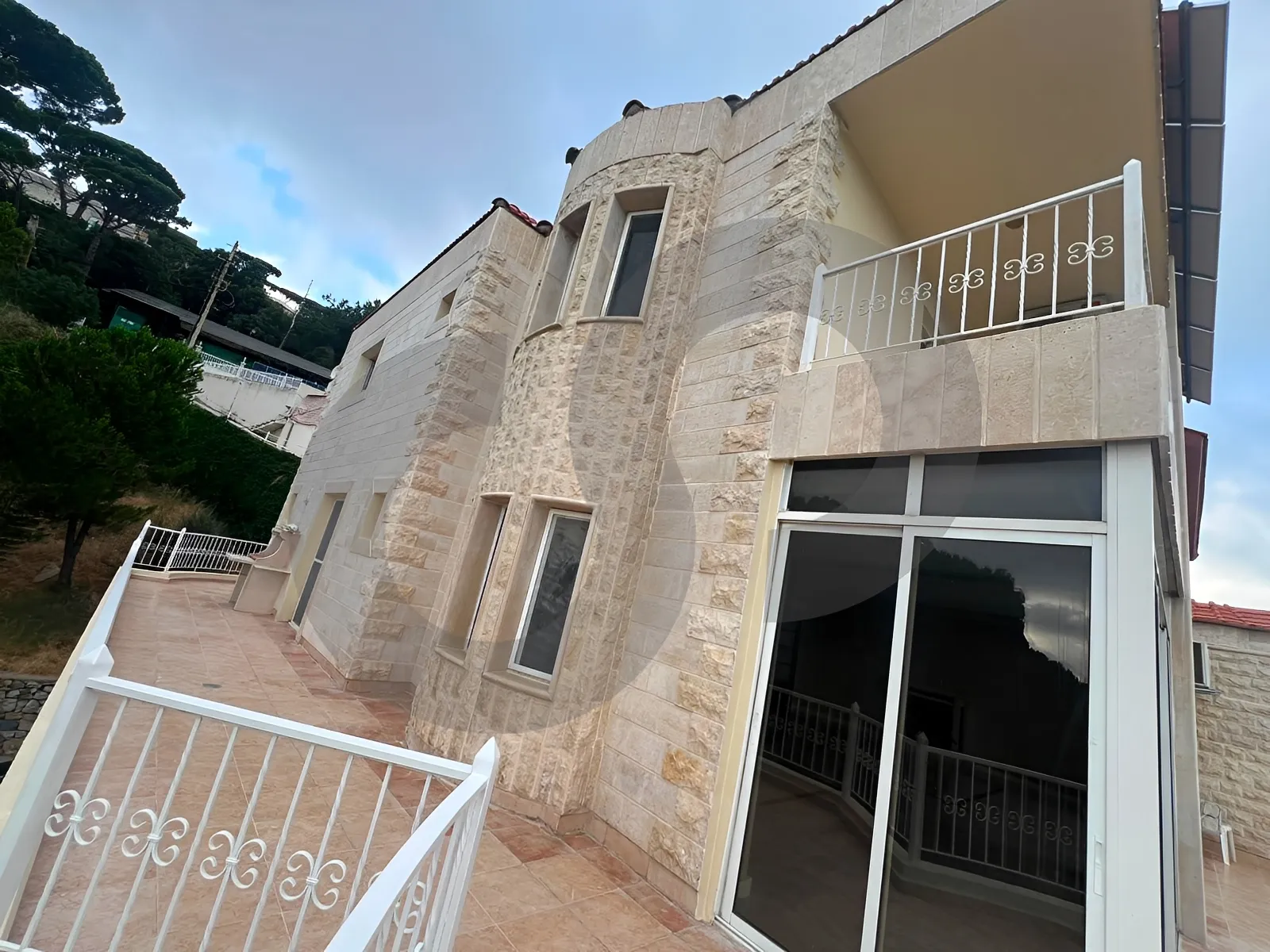 Apartment for Rent in Baabdat