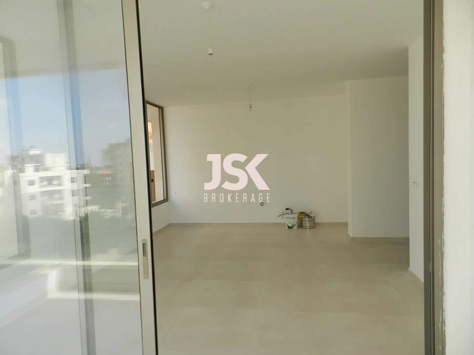 Apartment for Sale in Haret Sakher