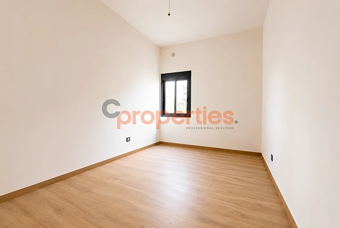 Apartment for Sale in Ballouneh - 3 bed, 3 bath