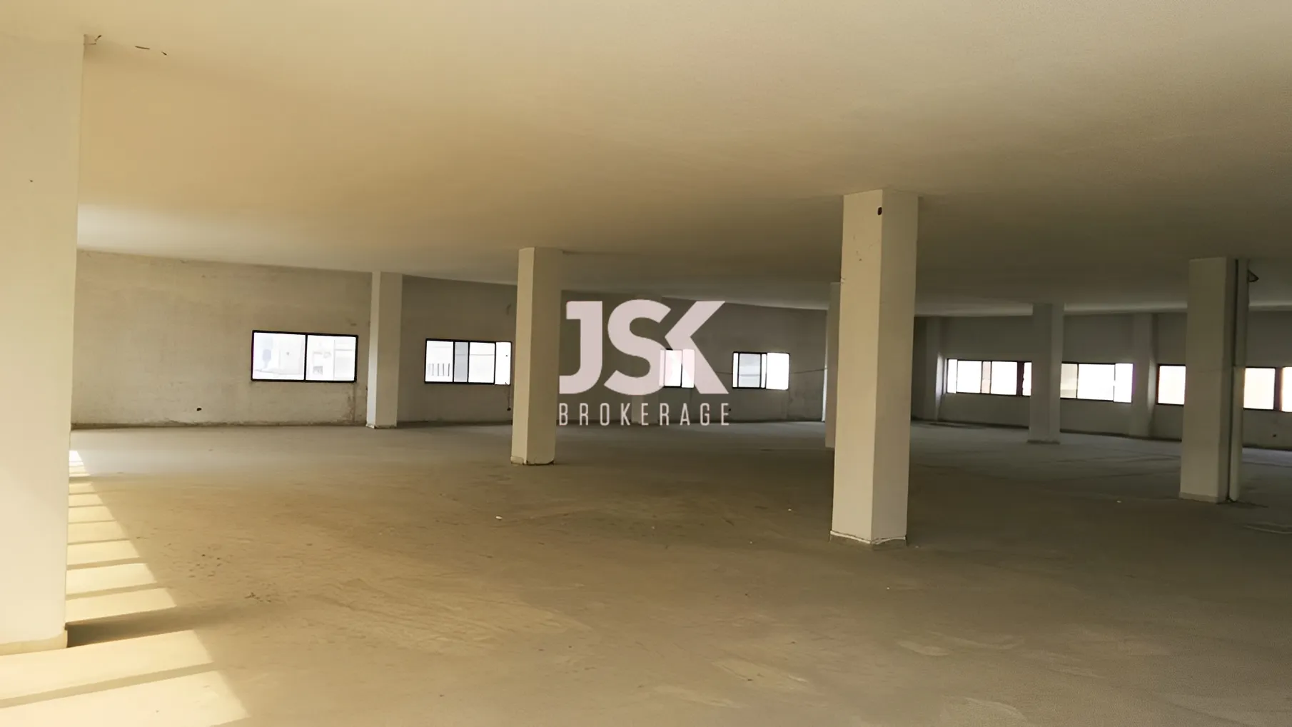 Office for Sale in Daoura