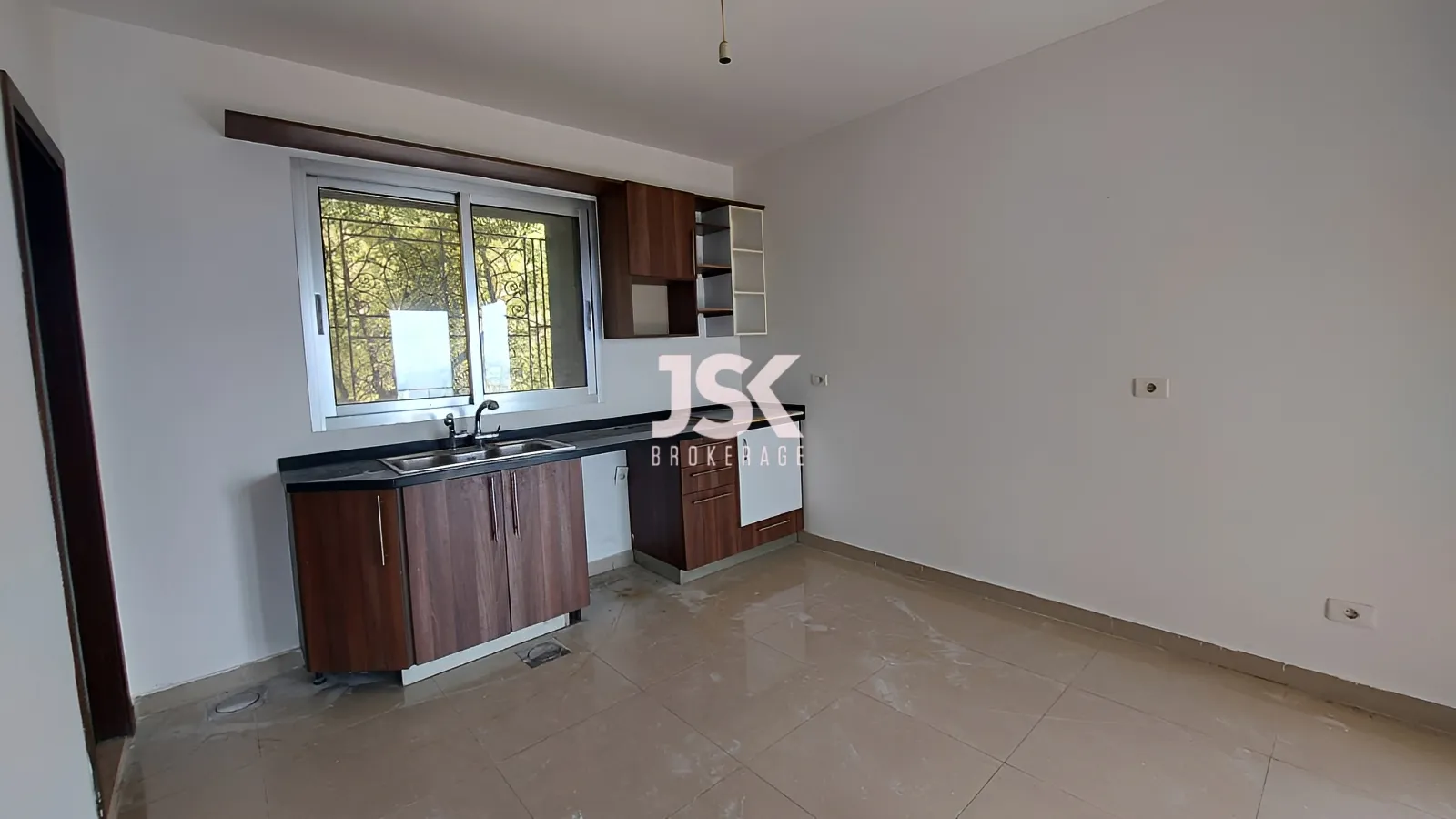 Apartment for Sale in Halat - 3 bed, 4 bath