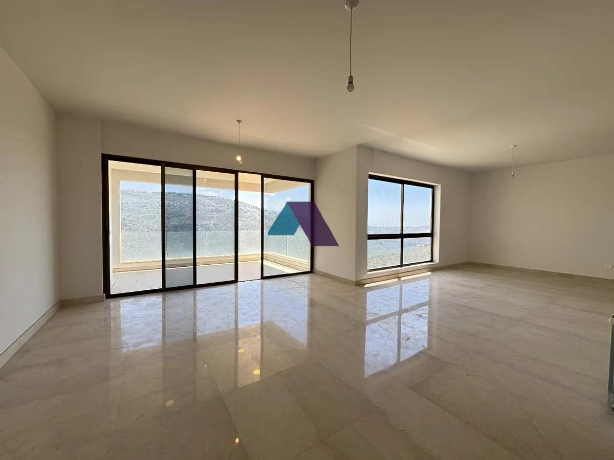 Apartment for Sale in Montiverdi - 3 bed, 4 bath