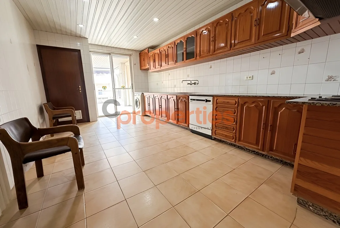 Apartment for Sale in Naqqache