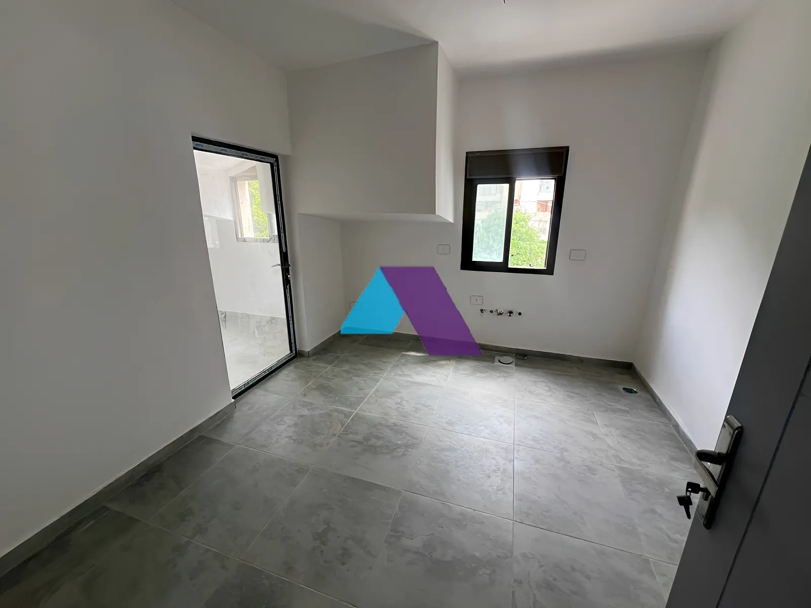 Apartment for Sale in Haret Sakher