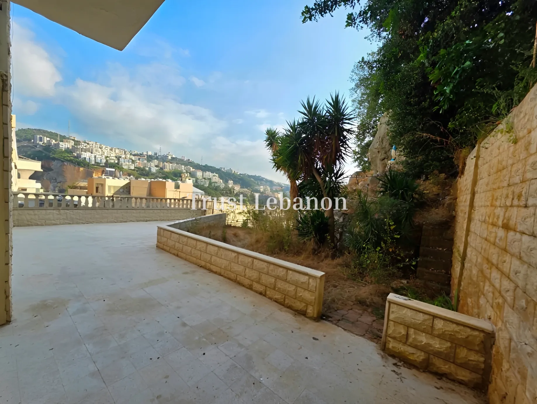 Apartment for sale in Rabweh, Bayrut, Lebanon - 3 bed, 3 bath