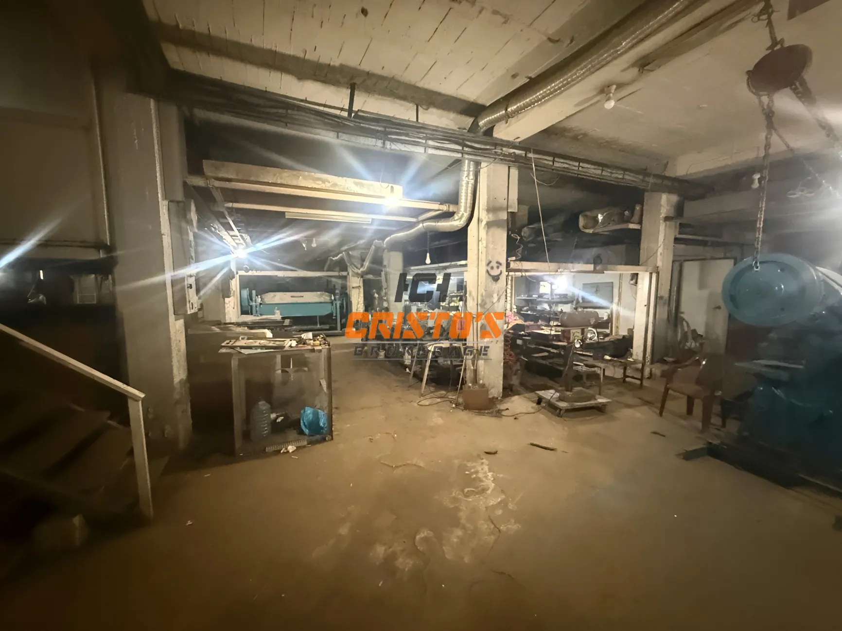 Warehouse for sale in Sad El Baouchriyeh, Lebanon