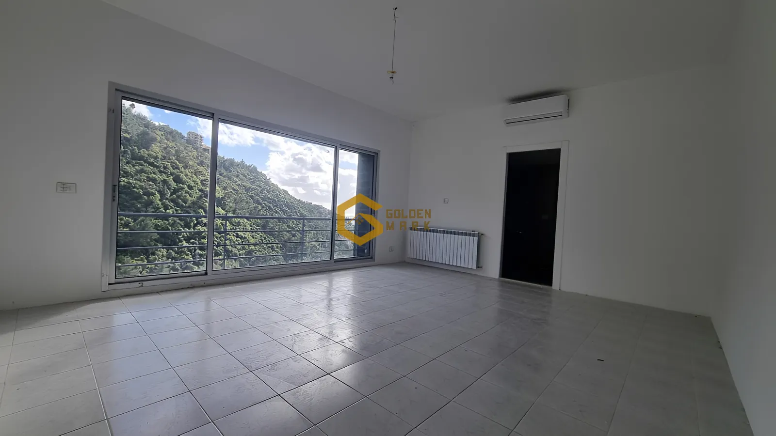 Apartment for Sale in Cornet Chahwan