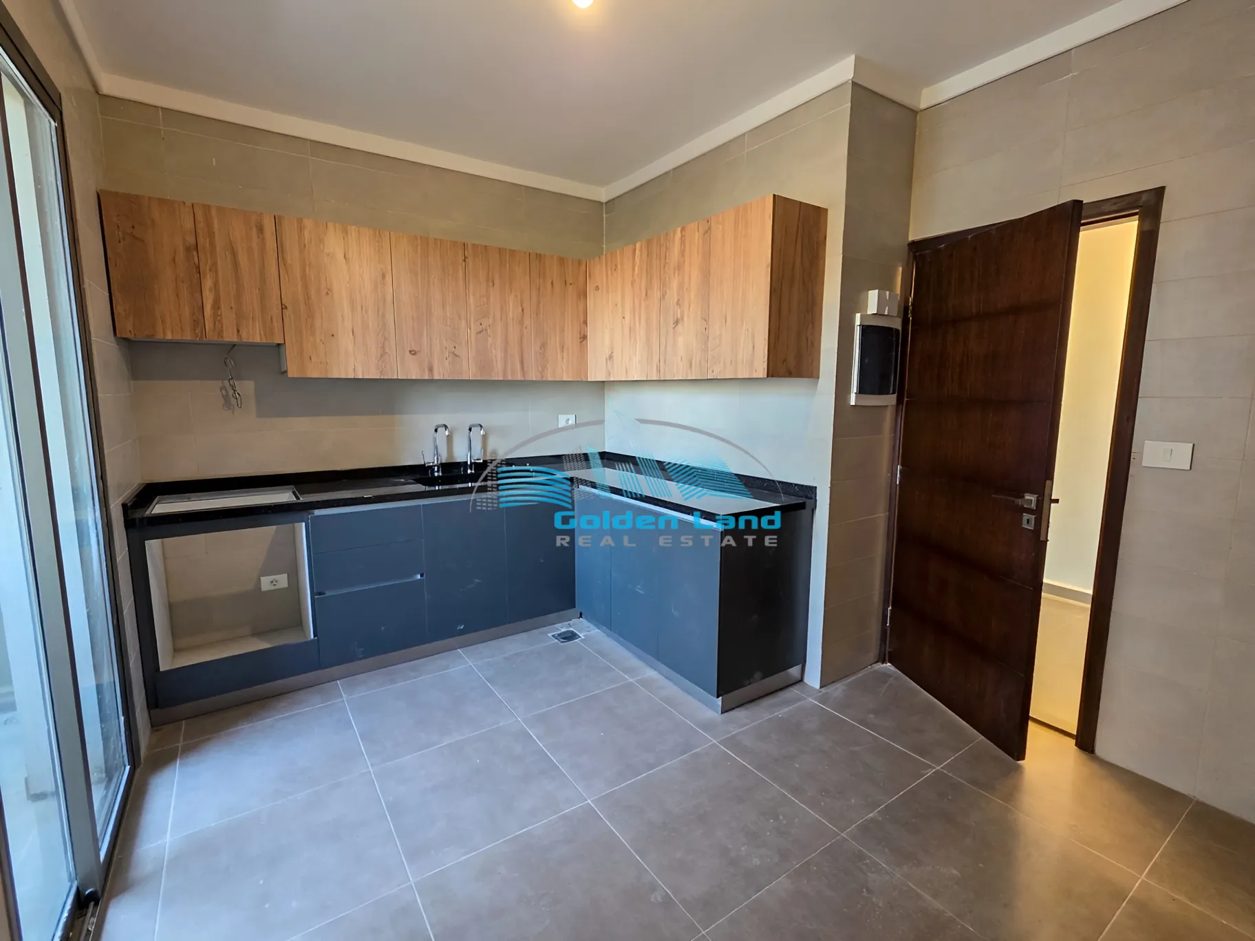 Apartment for sale in Zikrit, Lebanon